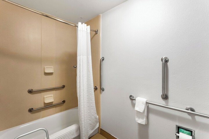Room 9 of 39