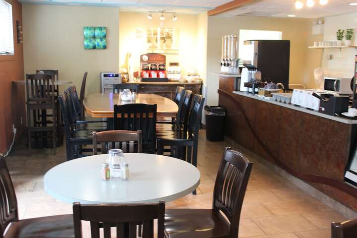 Breakfast/Coffee Service 17 of 22