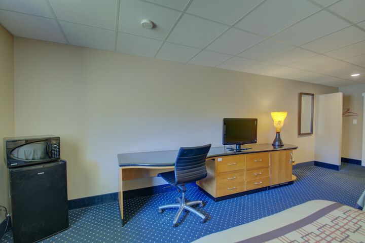 Room 19 of 37