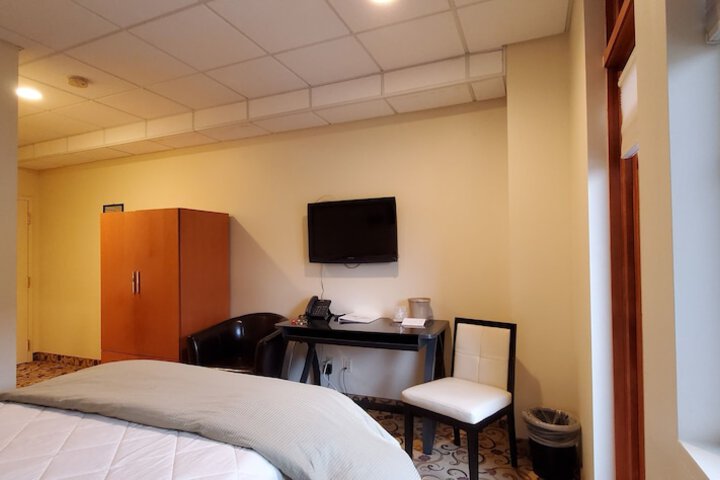 Room 167 of 208