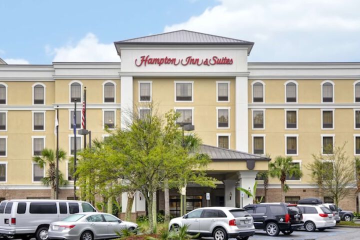 Hampton Inn & Suites North Charleston-University Blvd