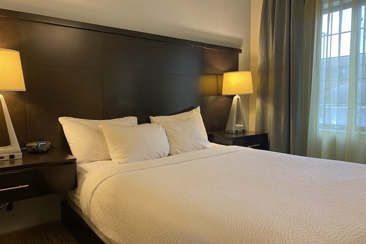 Staybridge Suites Liverpool Syracuse by IHG