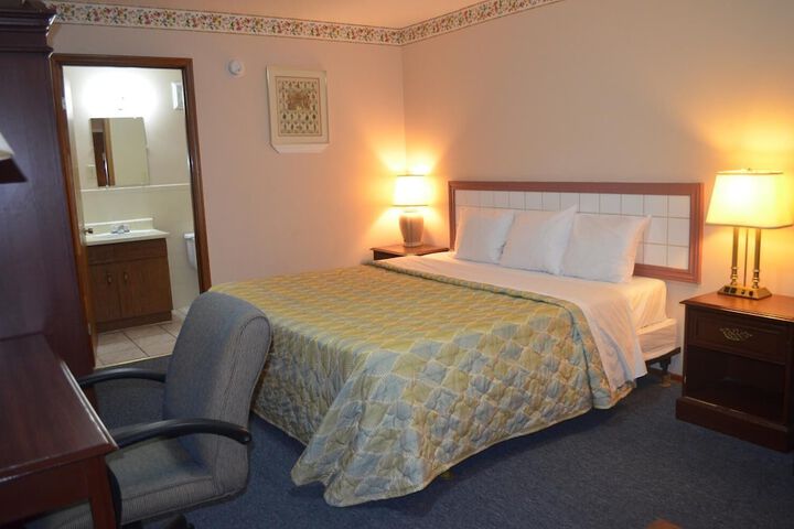 Room 17 of 24