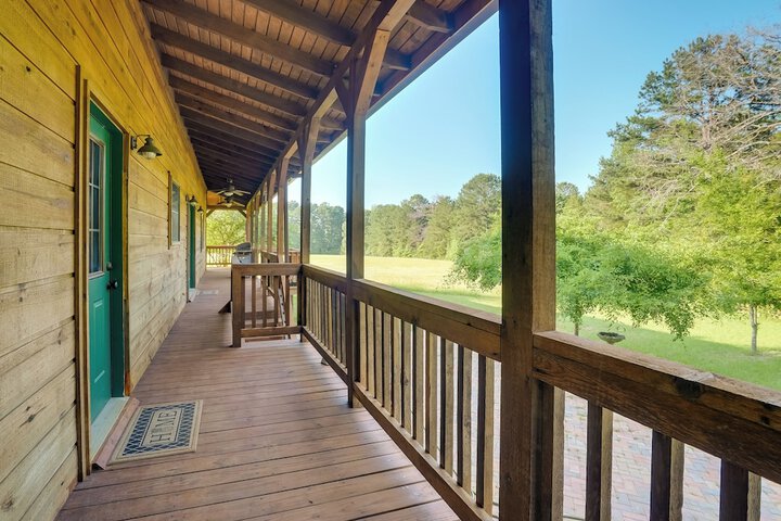Pet-friendly Jefferson Home Near Lake O the Pines