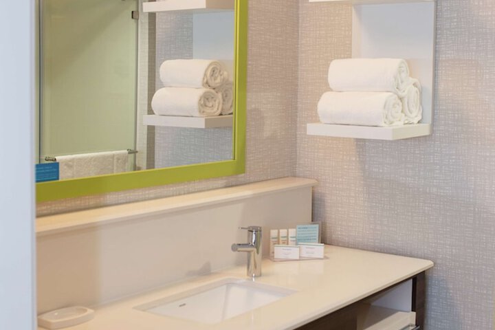 Hampton Inn & Suites Dundee