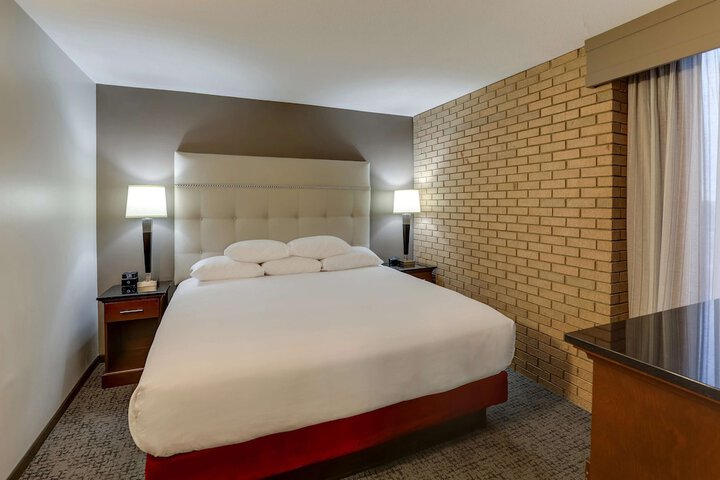 Room 10 of 41