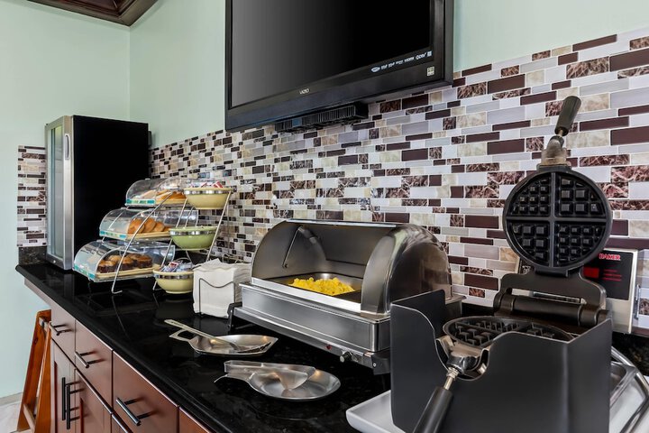 Quality Inn & Suites Seville
