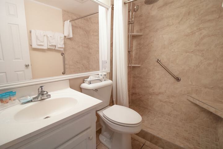 The Oceanfront Litchfield Inn