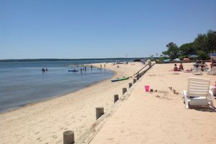 Jamesport Bay Suites
