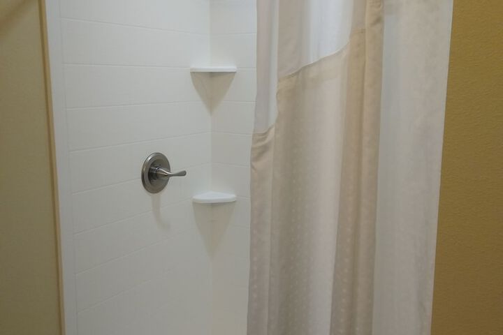 Room 70 of 105