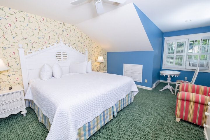 Room 28 of 70