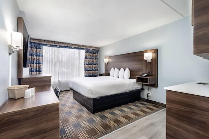 Baymont by Wyndham Addison