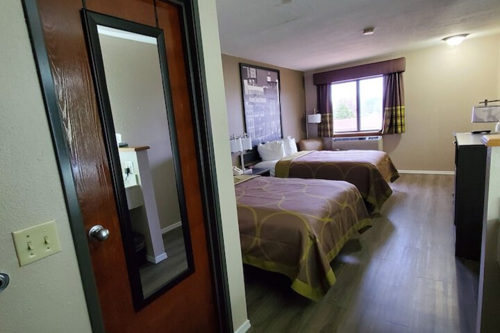 Super 8 by Wyndham Paris