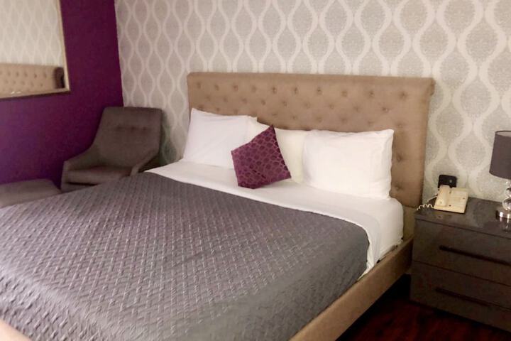 Room 34 of 77