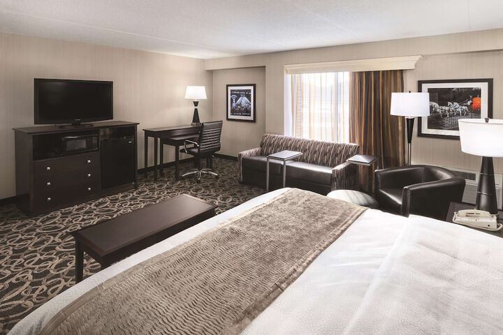 Room 8 of 30
