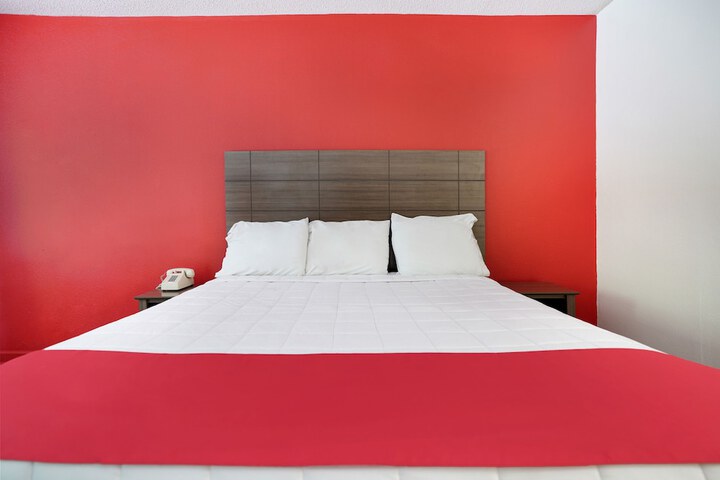 Room 8 of 30