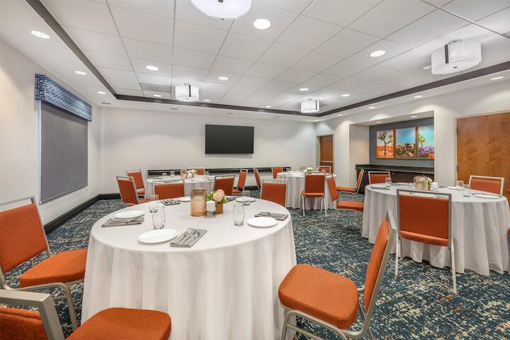 Hampton Inn & Suites Moreno Valley