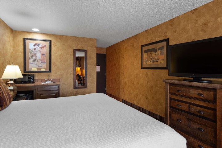 Room 21 of 43