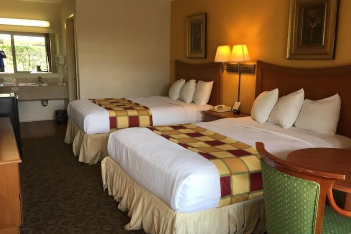 Room 19 of 49