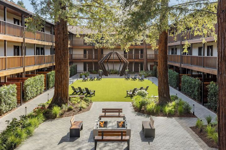 Casa Mani Resort Napa Valley Curio Collection by Hilton