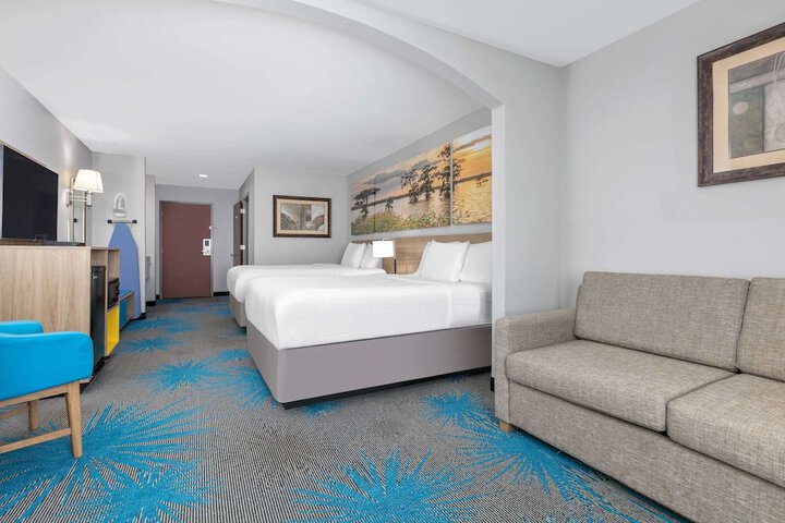 Room 32 of 57