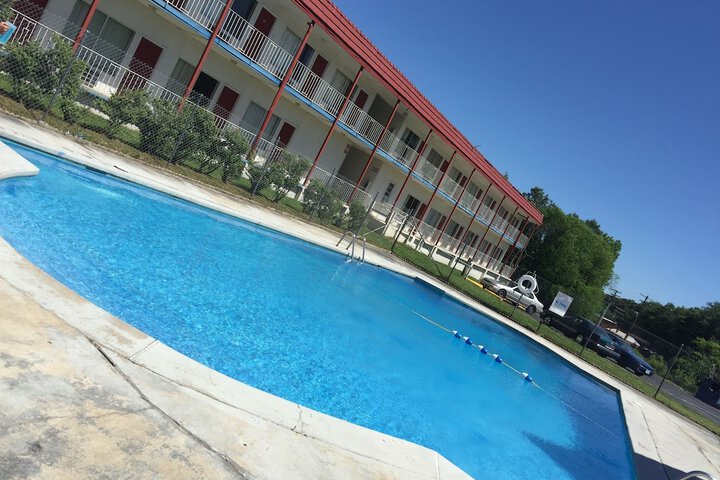 Pool 4 of 25