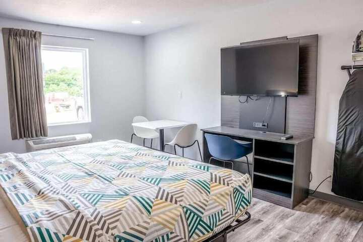 Studio 6 Claremore OK