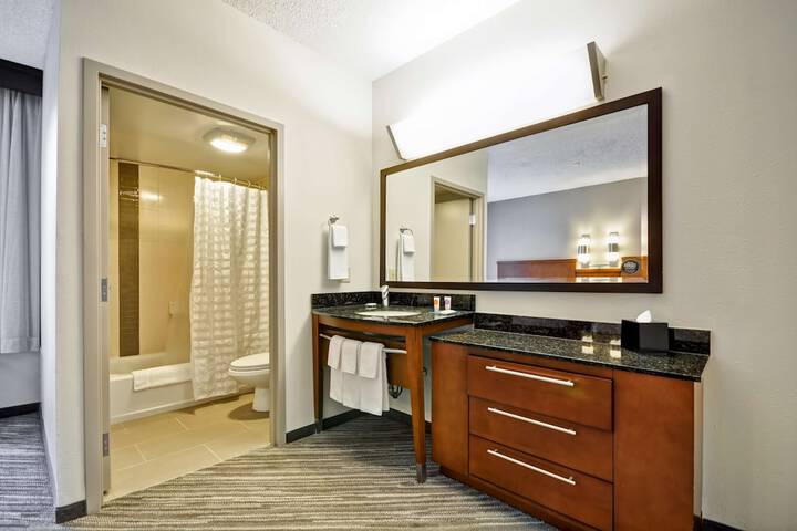 Room 19 of 40