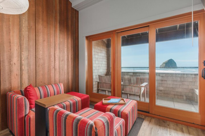 Headlands Coastal Lodge & Spa