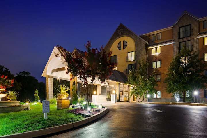 Hotel 4 of 56