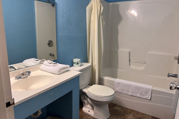 Room 8 of 17
