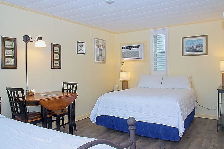 Room 170 of 231