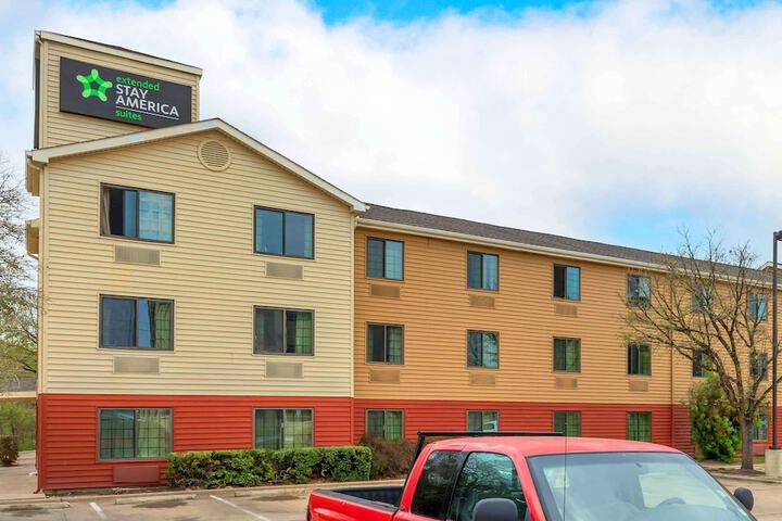 Hotel 4 of 28