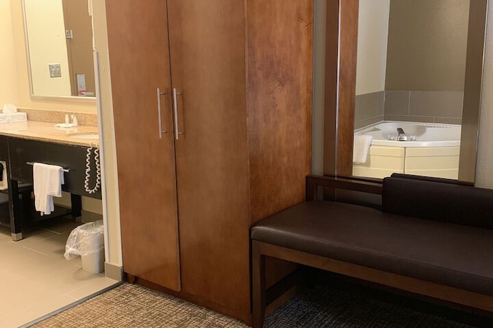 Room 41 of 62