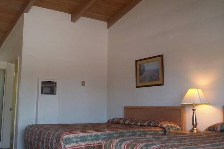 Room 25 of 38
