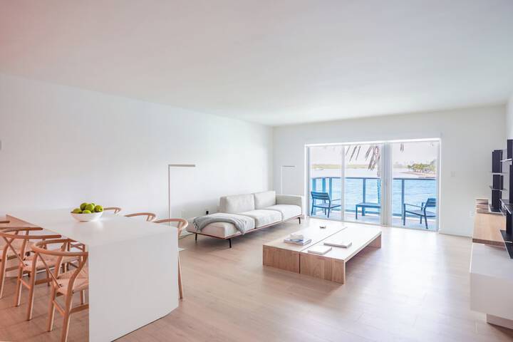 Beach Haus Bal Harbour
