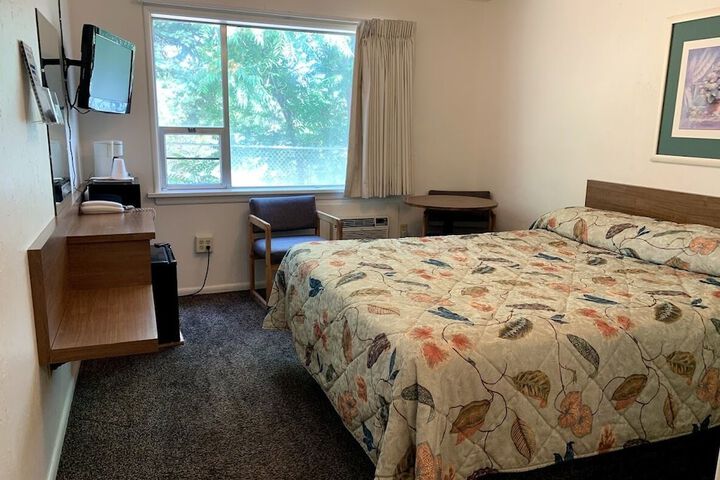 Room 17 of 32