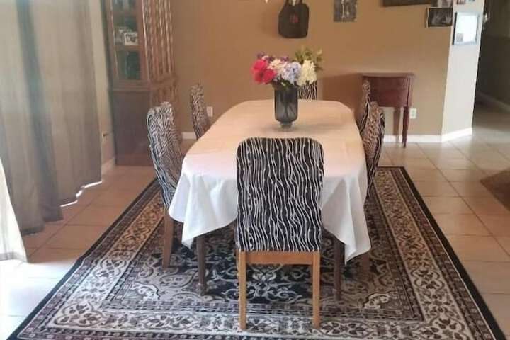 Dining 47 of 58
