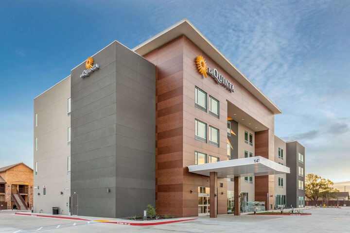 Hotel 2 of 59
