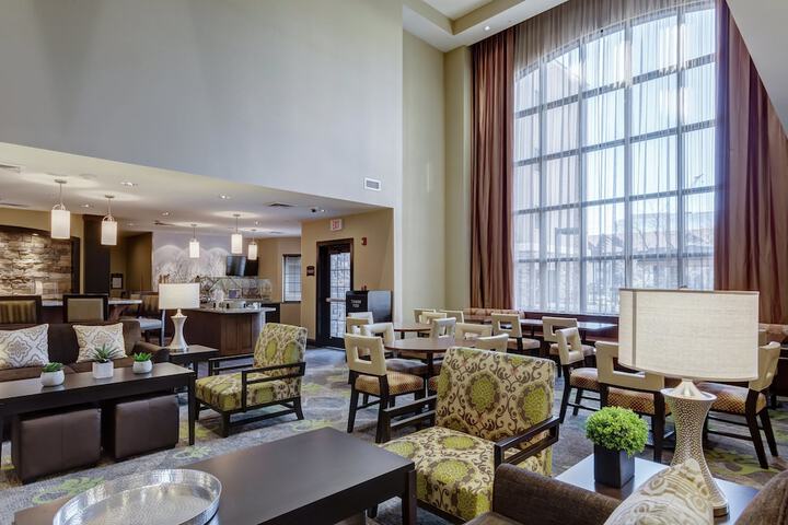 Staybridge Suites St. Louis - Westport by IHG