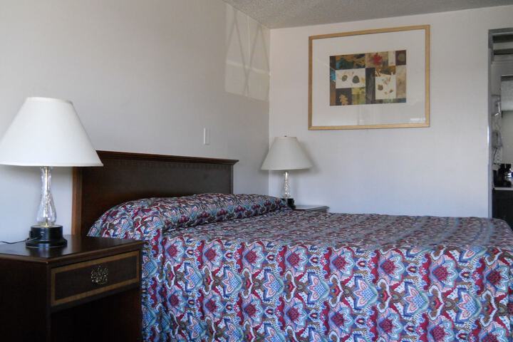 Room 14 of 33