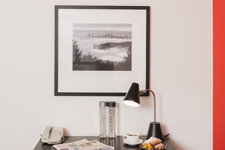 Room 6 of 32