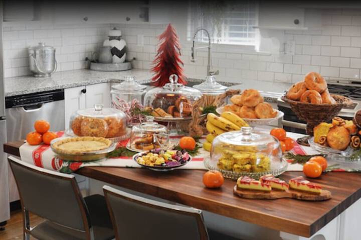 Breakfast/Coffee Service 70 of 77