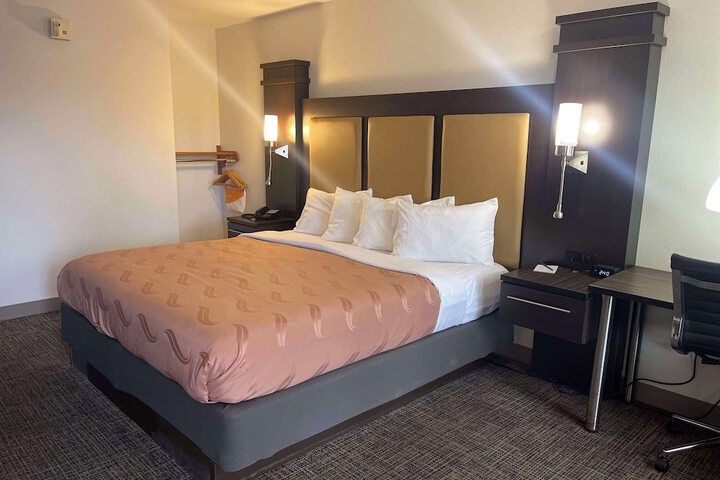 Room 15 of 23