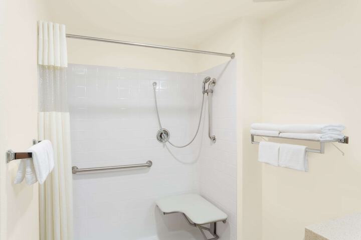 Room 19 of 27