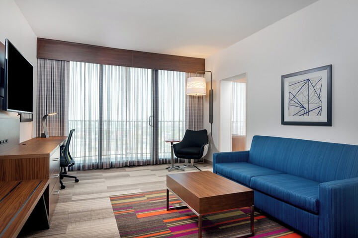 Holiday Inn Express & Suites Santa Ana - Orange County by IHG