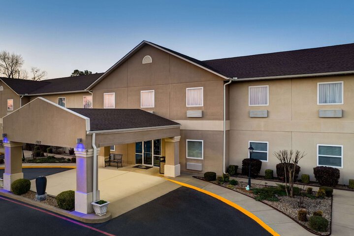 Hotel 2 of 57