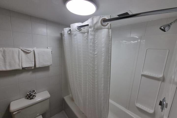 Travelodge by Wyndham Trois-Rivieres