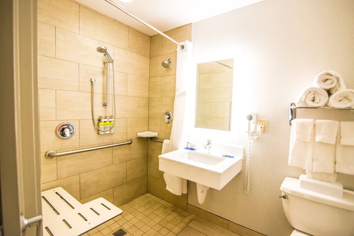 Room 8 of 29