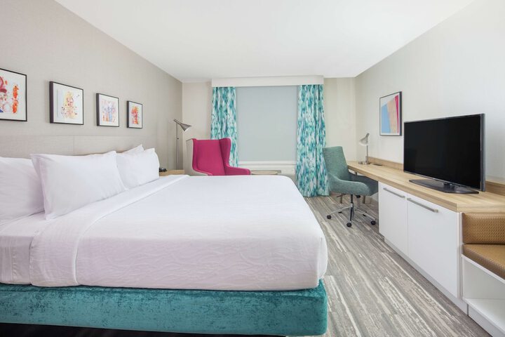 Room 12 of 33